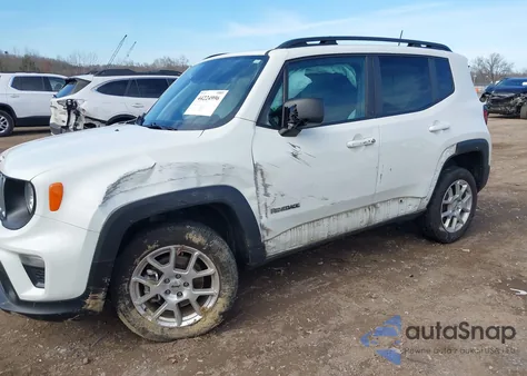 2022 Jeep Renegade Latitude 4X4 из США, поврежденный, VIN ZACNJDB16NPN45294